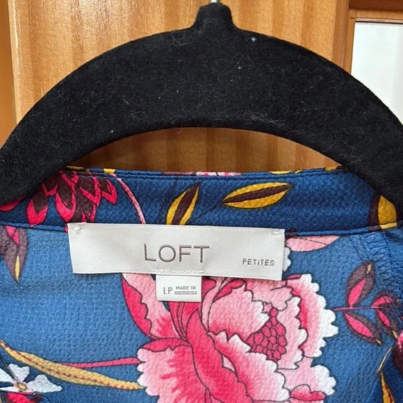 Loft Wildflower Chinoiserie Floral Blue Blouse Large Petite - Picture 4 of 10